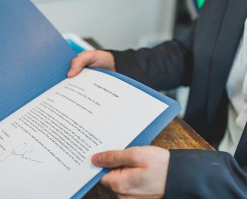 Contratos de locação e garantias