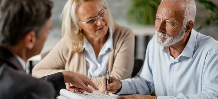 Aposentados do INSS: Entenda o Significado das Siglas RCC e RMC e Como Proceder Diante de Descontos Indevidos