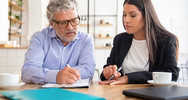 Averbação de Sentença Trabalhista no INSS: Como Transformar Sua Vitória na Justiça em uma Aposentadoria Maior?